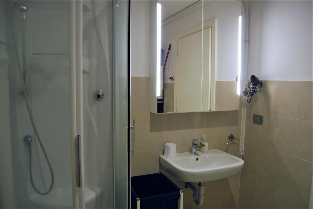 Modern & Bright Flat - 2 Min From The Sea Apartment Savona Ngoại thất bức ảnh